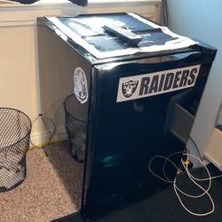 Mini Fridge 