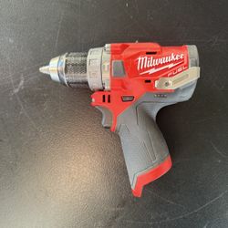 Milwaukee M12 FUEL 12V Lithium-lon Brushless Cordless 1/2 in. Hammer Drill (Tool-Only)