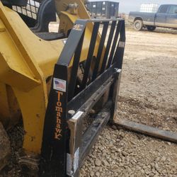 Skid Loader 48" Fork Attachment. 