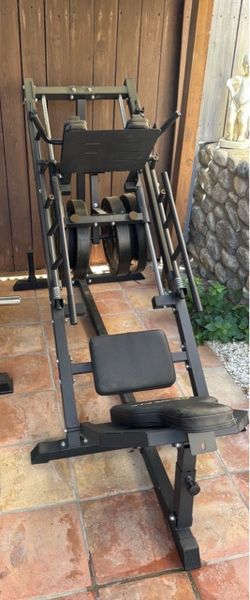 Very strong and professional leg press hack squat and leg press machine