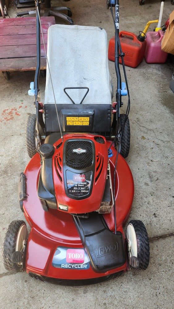 Toro Recycler, Mower N Stow Self Propelled Lawn Mower