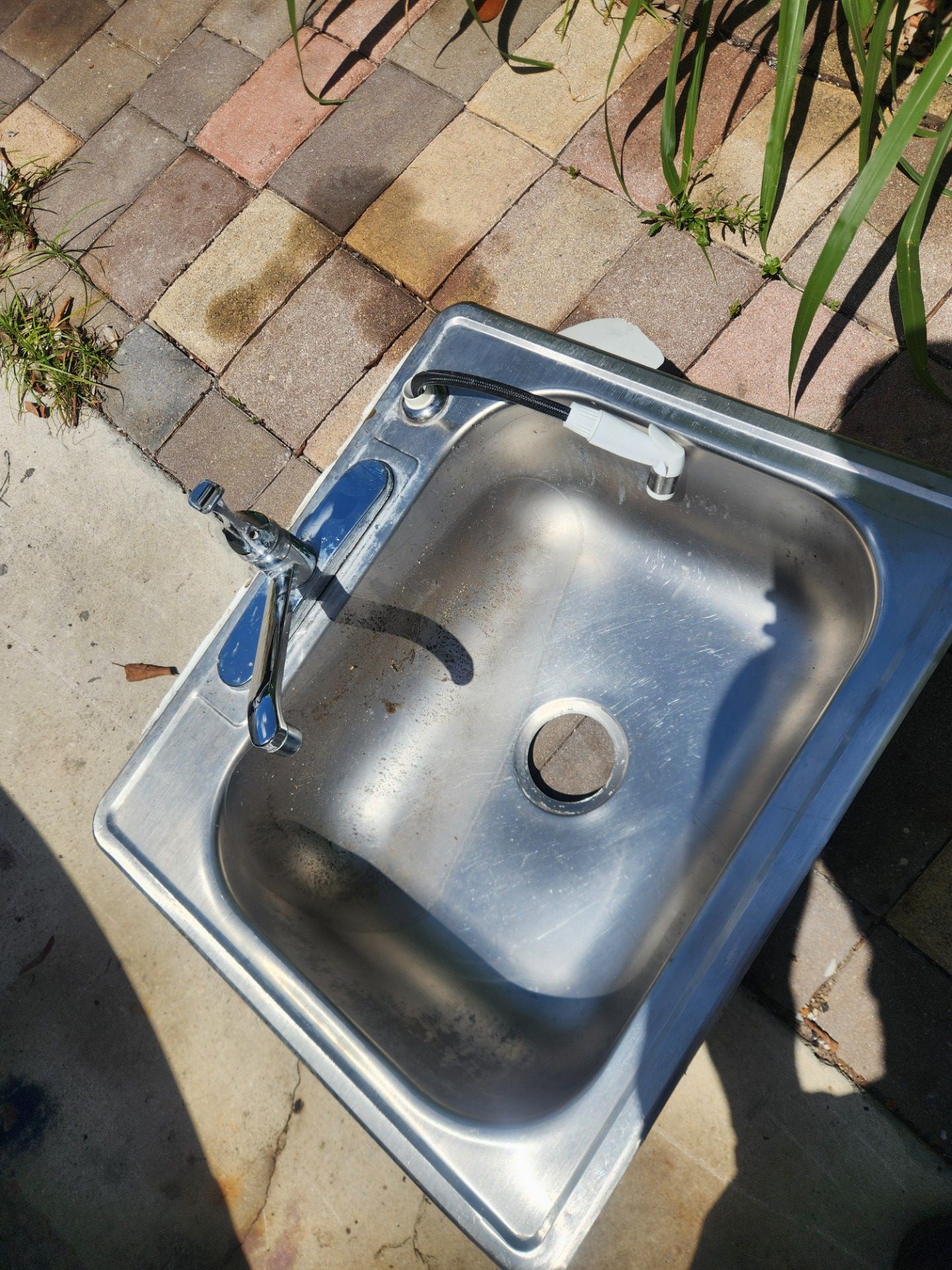 Stainless steel sink