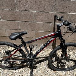 Giant Talon Mountain Bike