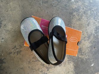 Girls Shoe Brand New Size 11