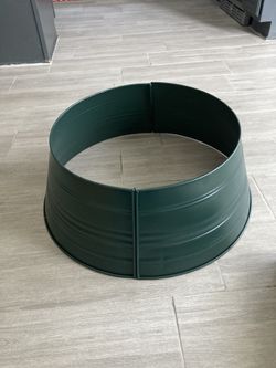 Christmas Tree Collar From Potter Barn Asking $25