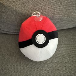 Pokémon Ball Plush