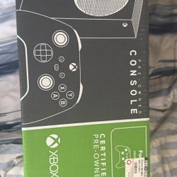 Xbox Series S (Pre-Owned) 