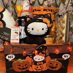 Hello Kitty Halloween spooky basket
