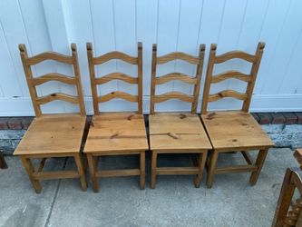 Vintage Style Pine Chairs Set Of Four $125 OBO!