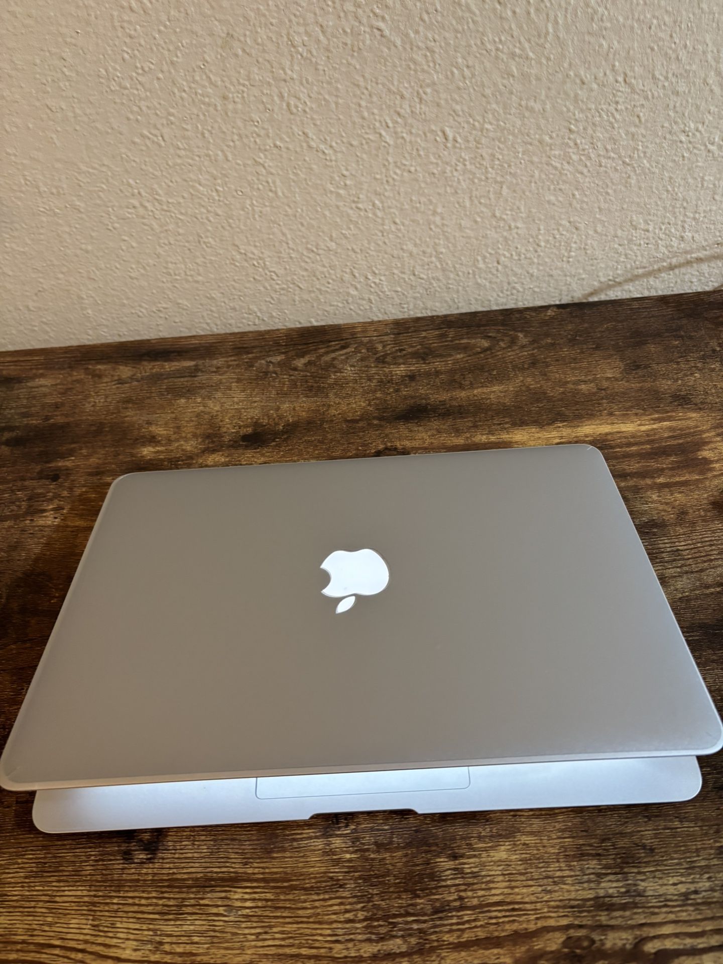 fast upgraded core i7 macbook air 2012 with 2024 Sonoma OS
