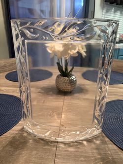Clear Crystal Glass 8 by 10 Princess House picture frame, very heavy with Floral Etching
