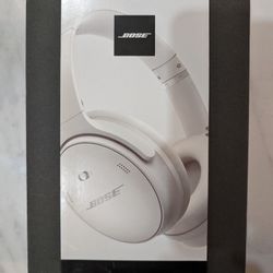 New Bose Quietcomfort 45 Headphones 