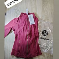 Lululemon size small 