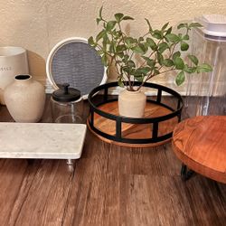 Household Decorative Ítems 