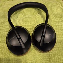 BOSE 700  Noise cancelling 