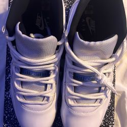 Air Jordan 11 Retro 'Legend Blue / Columbia' 2024