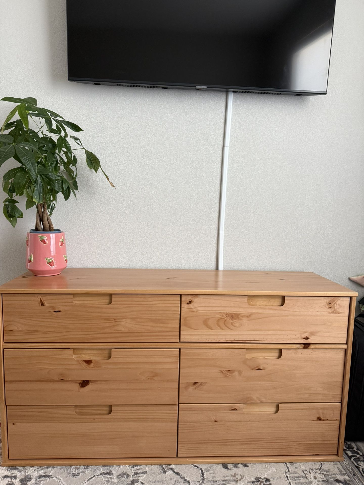 6 Drawer Dresser - $25
