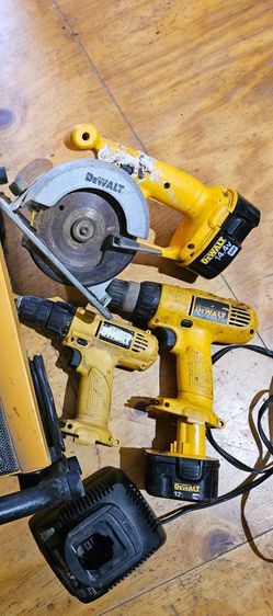 Dewalt 2/Drills 1/circular Saw 