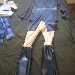Costume