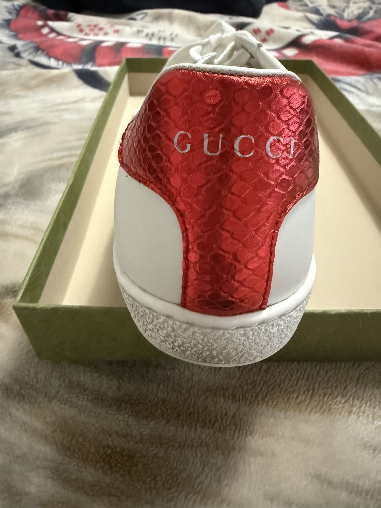 Gucci Women Shoes