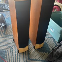 Paradigm Monitor 7 V3 Tower Speakers