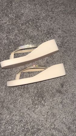 Platform 2000s sandals Size 7