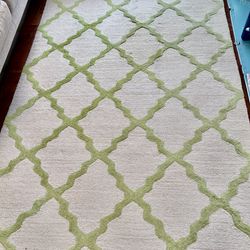 moderna morracan trellis green area rug & rug pad