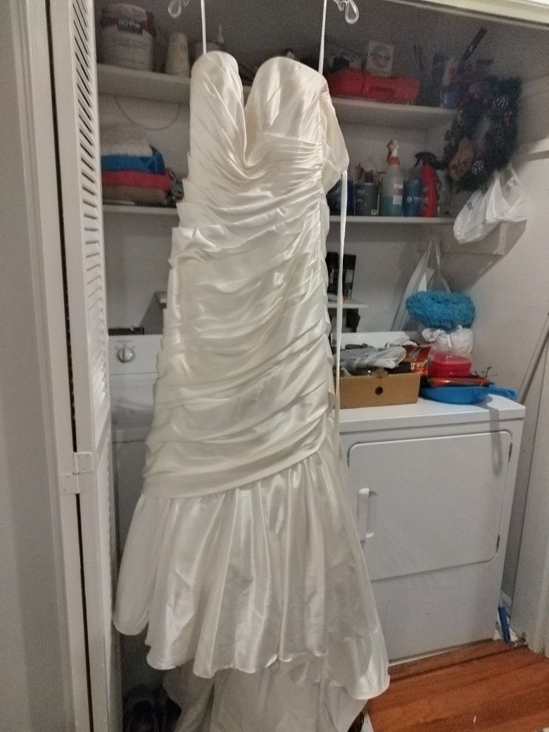 Disney Fairy Tales Wedding Dress- Never Worn