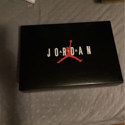 Air Jordan 11s Size 7 Men 