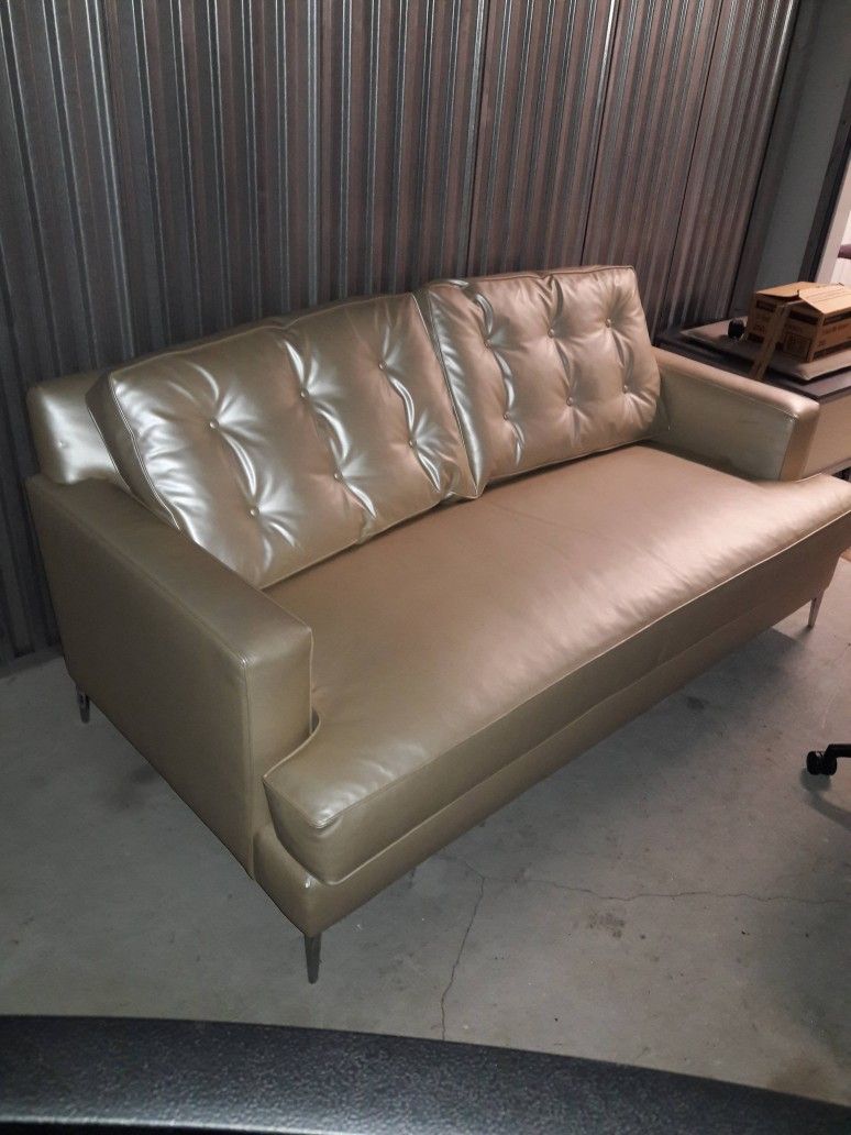 ** ABSOLUTELY BEAUTIFUL MODERN LEATHER COUCH SOFA** $600 OBO,All Products : American Fashion Style Bags On Sale