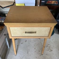 White Sewing Machine 