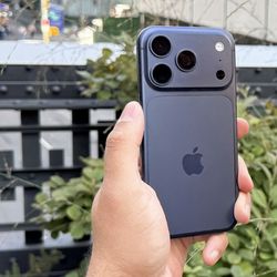 iPhone 17 Pro Max – 2TB – Deep Blue – BRAND NEW SEALED