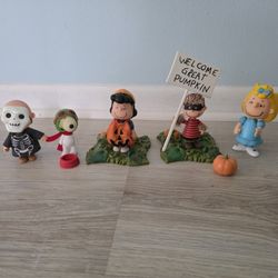 Peanuts Gang Poseable Play Halloween Scenes Snoopy Charlie Brown Toys 