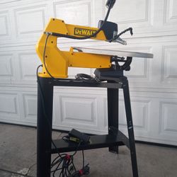 DeWalt DW788 20 in. Variable Speed Scroll Saw 