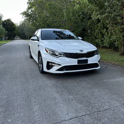 2020 KIA Optima