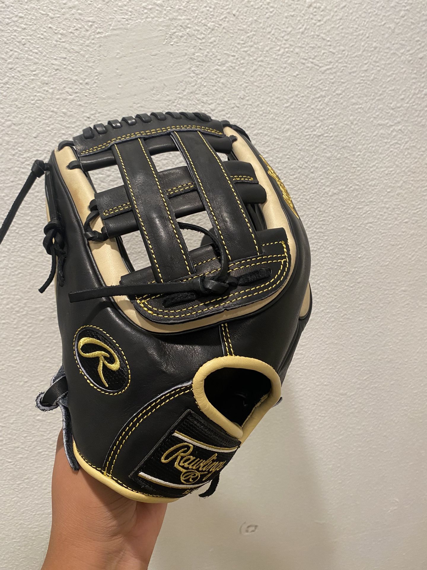 Heart Of The Hide Left Hand Throw Glove