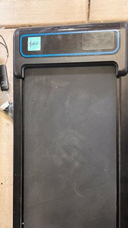 Walking pad with remote and 10%incline