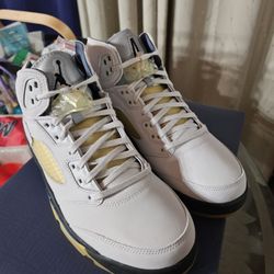 Jordan 5 A Ma Maniere Dawn Size 10.5m