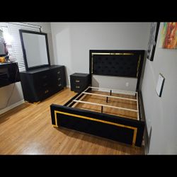 Brand New 4 Pcs Bedroom Set Black Velvet & Gold Bed, 1 Night, Dresser & Mirror Queen: $689 King: $839