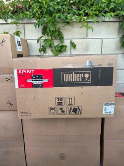 New Weber Spirit E-425 BBQ Barbecue Grill 4-Burner Liquid Propane