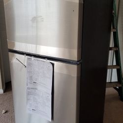 Ge Stainless Steel Fridge 