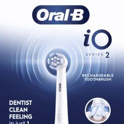 NEW!! Oral B iO Series 2 Electric Toothbrush ➕ PLUS 4 Replacement Brushes  -$105 TOTAL VALUE!!!