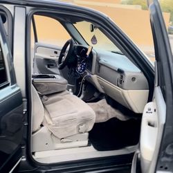 2001 Chevrolet Suburban