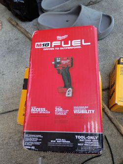 Milwaukee M18 Fuel 3/8" Compact Impact Wrench