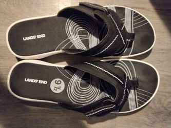 Lands' End Sandals Size 9.5