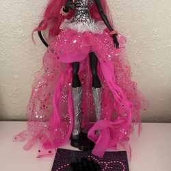 Catty Noir Monster High Doll