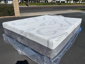 Full Organic Hybrid Cool Gel Memory Foam Mattress!!