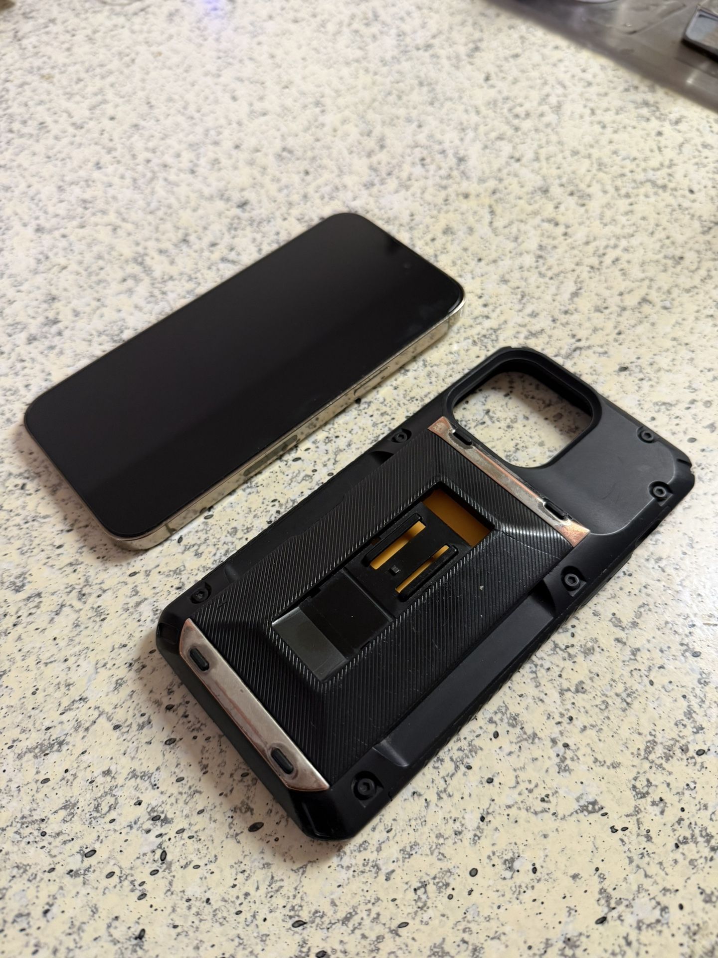 📱 iPhone 14 Pro Max – Unlocked – Excellent Condition