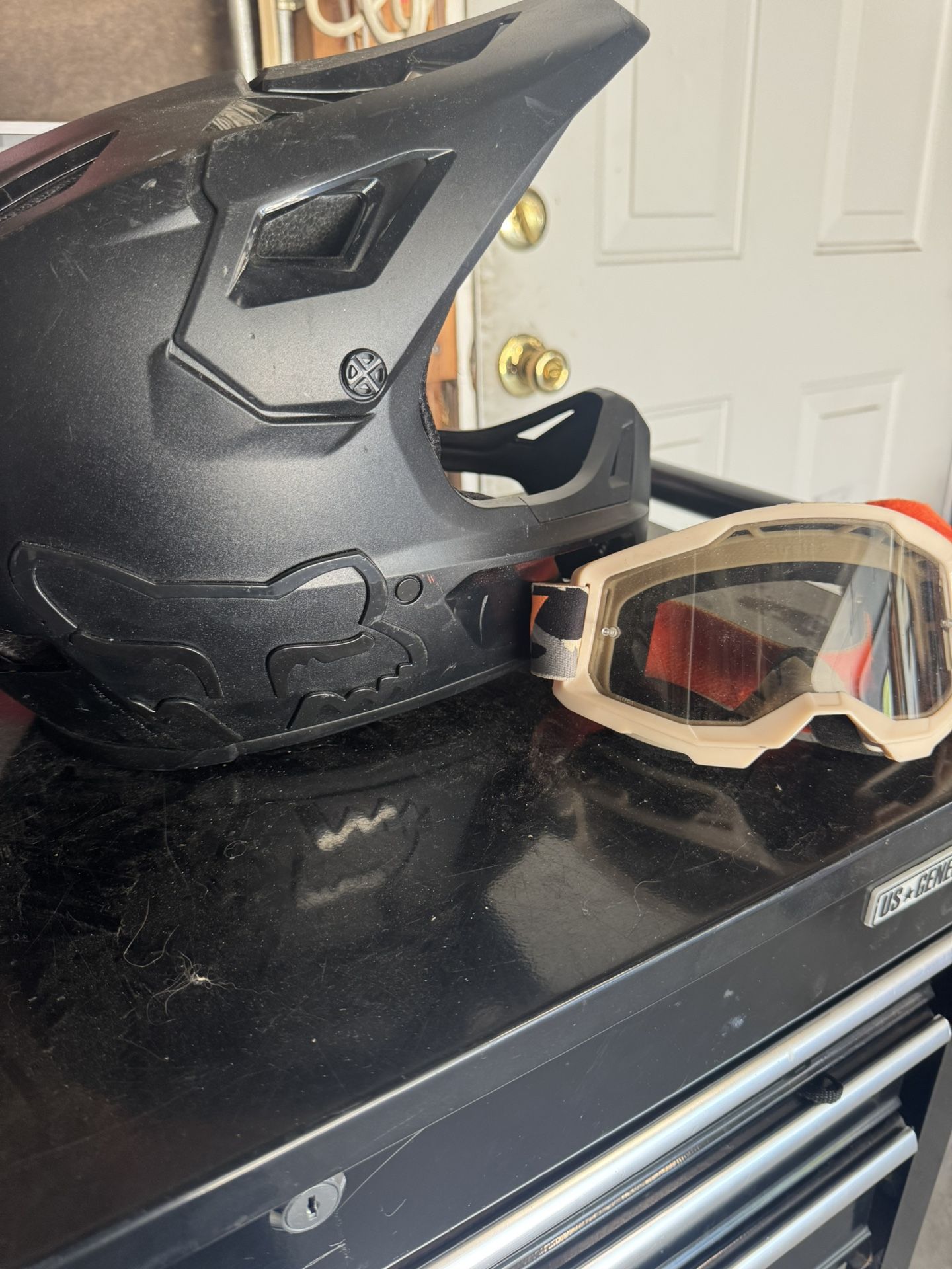 Fox Bike Helmet/Goggles - Medium