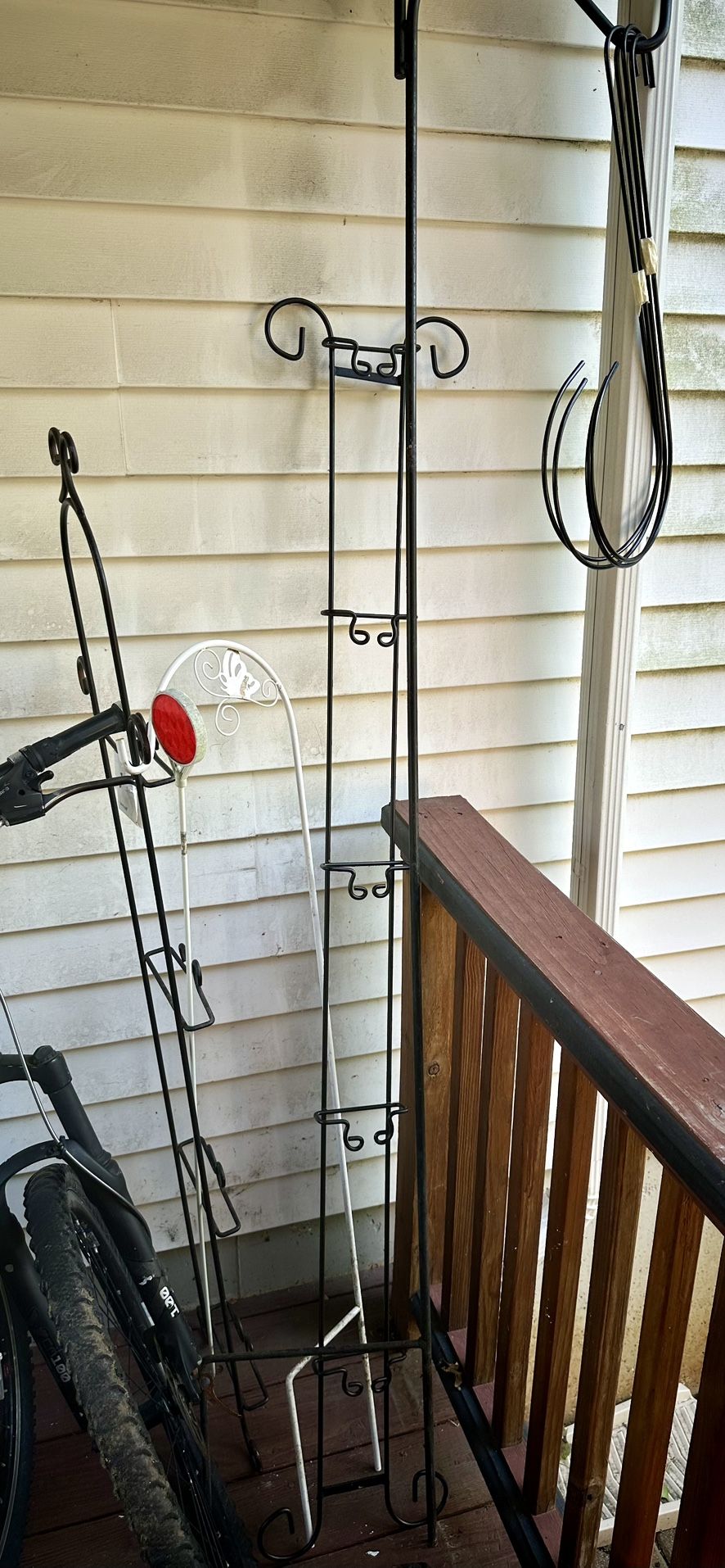 Set of Metal Plant Stands / Garden Trellis Supports – Mixed Sizes